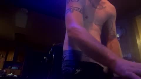 Snapshot of spotlight19955 chatting on October 3, 9:28 am TN stuf online show from October 3, 9:28 am