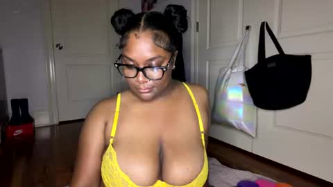 spreadthatassssssssss online show from July 9, 4:38 am