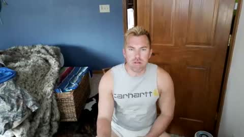 Snapshot of spun_redneck chatting on March 13, 4:46 pm Spun Redneck online show from March 13, 4:46 pm