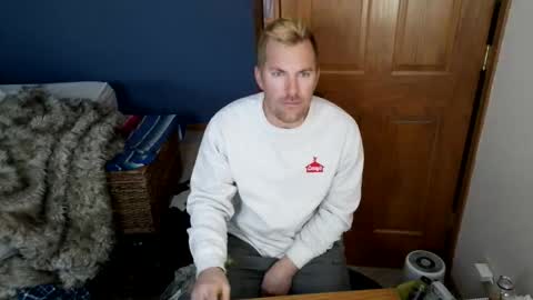 Snapshot of spun_redneck chatting on March 19, 12:20 pm Spun Redneck online show from March 19, 12:20 pm