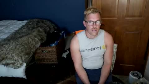 Snapshot of spun_redneck chatting on March 26, 10:59 pm Spun Redneck online show from March 26, 10:59 pm