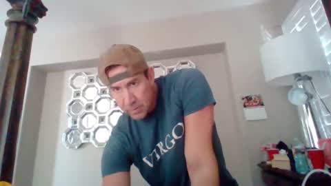 Snapshot of spunandhunglv chatting on November 17, 6:14 pm spunandhunglv online show from November 17, 6:14 pm