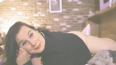 Snapshot of spunderella777 chatting on November 13, 9:52 am Spunderella online show from November 13, 9:52 am