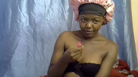 Snapshot of squirt_quueen chatting on February 28, 3:51 am squirt_quueen online show from February 28, 3:51 am