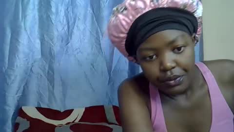 Snapshot of squirt_quueen chatting on March 5, 6:53 am squirt_quueen online show from March 5, 6:53 am