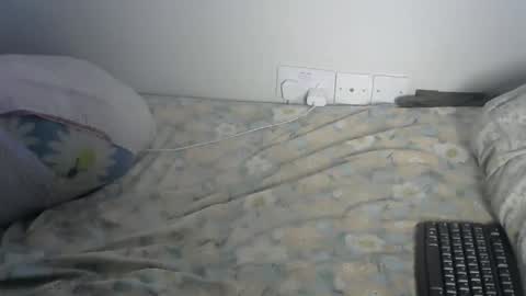 Snapshot of squirt_quueen chatting on April 13, 5:40 pm squirt_quueen online show from April 13, 5:40 pm