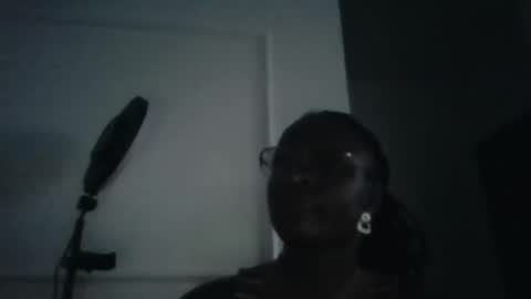 Snapshot of squirtbabey chatting on May 28, 3:31 pm Juicy online show from May 28, 3:31 pm