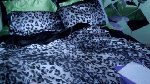 Snapshot of squirtwerps chatting on September 19, 8:38 am CoupleOfSquirtS online show from September 19, 8:38 am