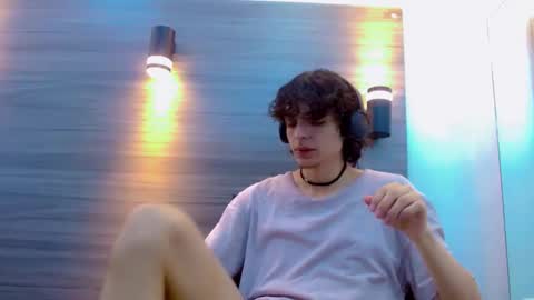 ethan online show from March 18, 1:03 pm