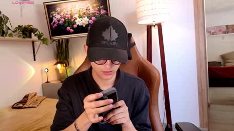 sr_evann online show from March 1, 2:52 pm