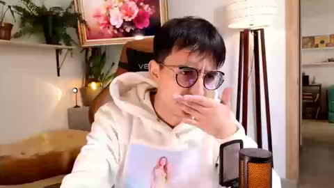 sr_evann online show from March 19, 4:44 pm