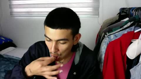 Snapshot of srcejotas chatting on September 22, 6:43 pm sorry mom online show from September 22, 6:43 pm