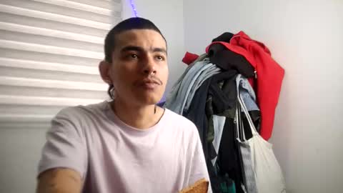 Snapshot of srcejotas chatting on October 15, 3:56 pm sorry mom online show from October 15, 3:56 pm