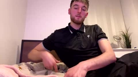 Snapshot of srr23man chatting on December 16, 6:35 pm srr23man online show from December 16, 6:35 pm