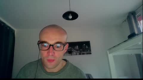 ssenzo online show from December 4, 7:06 am