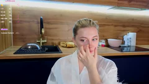 Snapshot of sssecretgirlfriend chatting on January 15, 1:48 pm Kate online show from January 15, 1:48 pm