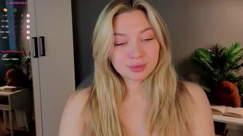 Snapshot of sssecretgirlfriend chatting on February 11, 11:59 am Kate online show from February 11, 11:59 am