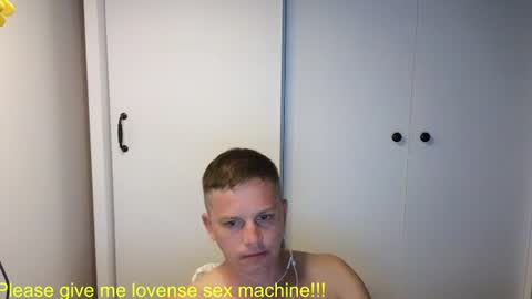 st1vemaster01 online show from July 17, 12:45 pm