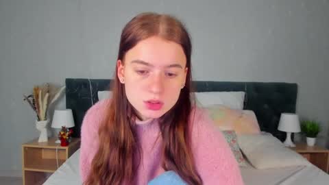 Stacey GMT5 Mo Tu We Th Fr Sa 3am -10am online show from December 23, 1:08 am