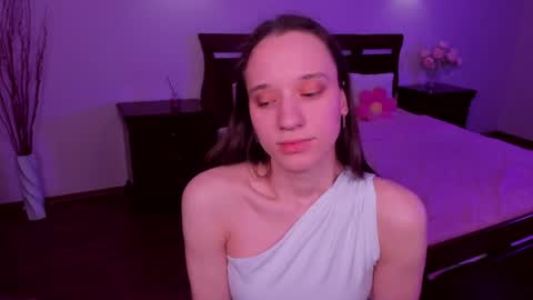 StaceyCutie online show from April 9, 7:30 pm