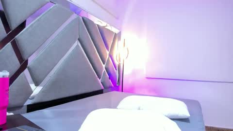 Snapshot of stacy_ardila chatting on February 3, 8:03 pm Stacy online show from February 3, 8:03 pm