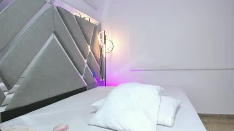 Snapshot of stacy_ardila chatting on February 4, 7:09 pm Stacy online show from February 4, 7:09 pm