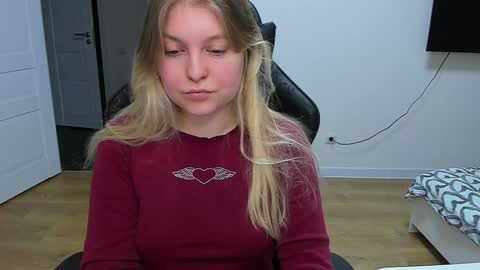 Snapshot of stacy_miraclee chatting on January 26, 4:09 pm Stacy  online show from January 26, 4:09 pm