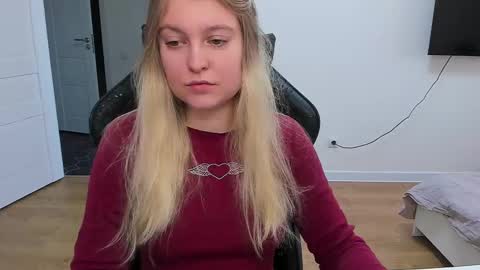 Snapshot of stacy_miraclee chatting on February 20, 12:57 pm Stacy  online show from February 20, 12:57 pm