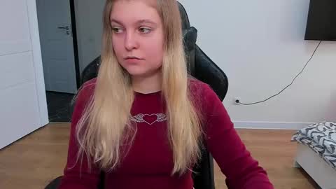 Snapshot of stacy_miraclee chatting on March 9, 1:59 pm Stacy  online show from March 9, 1:59 pm