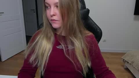 Snapshot of stacy_miraclee chatting on January 16, 3:49 pm Stacy online show from January 16, 3:49 pm