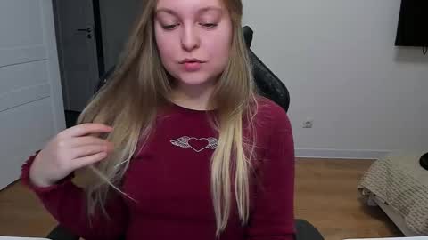 Snapshot of stacy_miraclee chatting on January 17, 4:00 pm Stacy online show from January 17, 4:00 pm