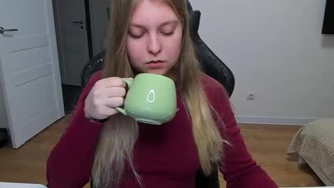 Snapshot of stacy_miraclee chatting on February 6, 2:42 pm Stacy online show from February 6, 2:42 pm