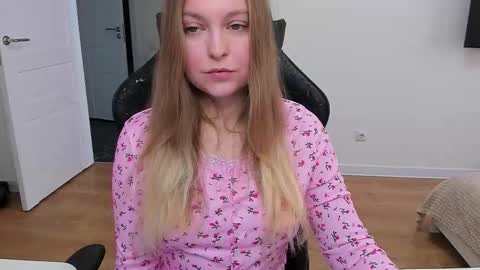 Snapshot of stacy_miraclee chatting on February 28, 11:22 am Stacy online show from February 28, 11:22 am