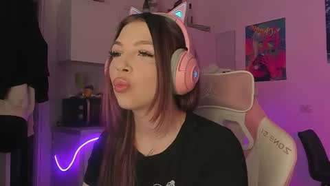 Snapshot of stacy_quinst chatting on November 24, 4:40 pm Stacy online show from November 24, 4:40 pm