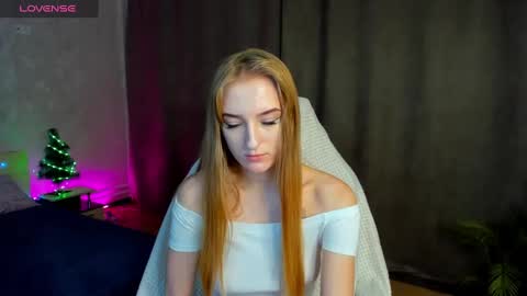 Snapshot of stacy_riiver chatting on January 10, 11:33 am Stacy Mon Tue Wed Thu Fri Sun GMT GMT 3 1000am - 0400pm  online show from January 10, 11:33 am