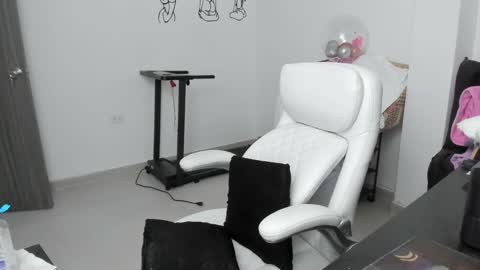 Zulma Yisset online show from January 12, 3:01 am