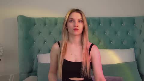 StacyEvances online show from February 2, 7:01 pm