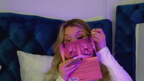 StacyEvances online show from February 9, 6:34 pm