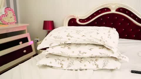 Stacy online show from July 2, 2:00 am