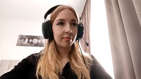 Mila online show from February 15, 7:51 am