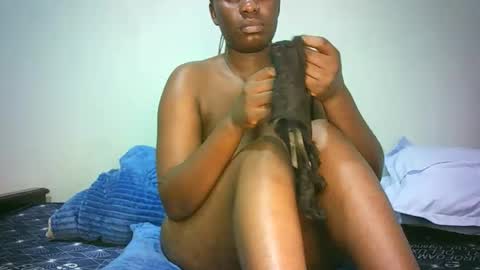 Snapshot of stacyweet chatting on February 22, 10:58 am Stacysweet chocolate online show from February 22, 10:58 am