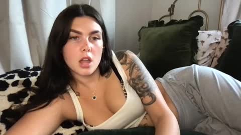 Stacy online show from September 18, 5:26 pm