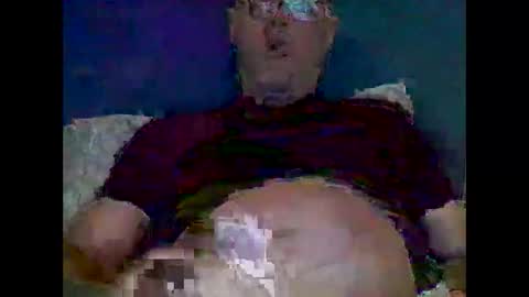 Snapshot of stanley1923308 chatting on February 9, 12:36 am stanley1923308 online show from February 9, 12:36 am