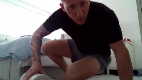 Snapshot of stanleyyyy26 chatting on February 18, 2:02 pm stanleyyyy26 online show from February 18, 2:02 pm