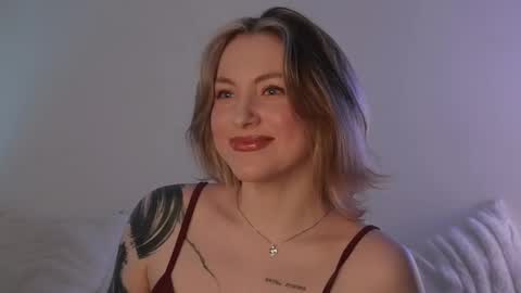 Snapshot of stanovaya300kg chatting on January 6, 3:27 pm Kristina online show from January 6, 3:27 pm