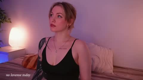 Snapshot of stanovaya300kg chatting on February 2, 12:59 pm Kristina online show from February 2, 12:59 pm