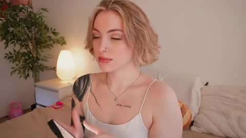 Kristina online show from March 22, 1:14 pm