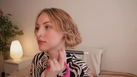 Kristina online show from April 8, 1:44 pm