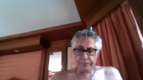 star0806666a online show from February 4, 7:40 am