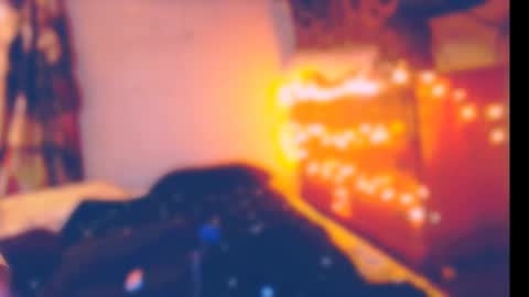 Snapshot of star_shopping19 chatting on February 5, 9:04 am star_shopping19 online show from February 5, 9:04 am